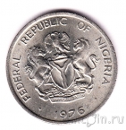 ������� 5 ���� 1976